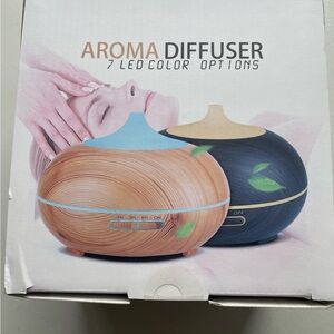 YOU MAKE AN OFFER$ Closet Clearance 🆕❤️ Aroma Diffuser with 7 LED Color Options